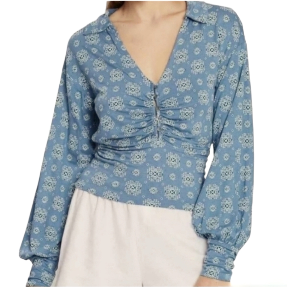 Free People Sydney Printed Top, Bishop Sleeve with Banded Cuff, EUC, size Large